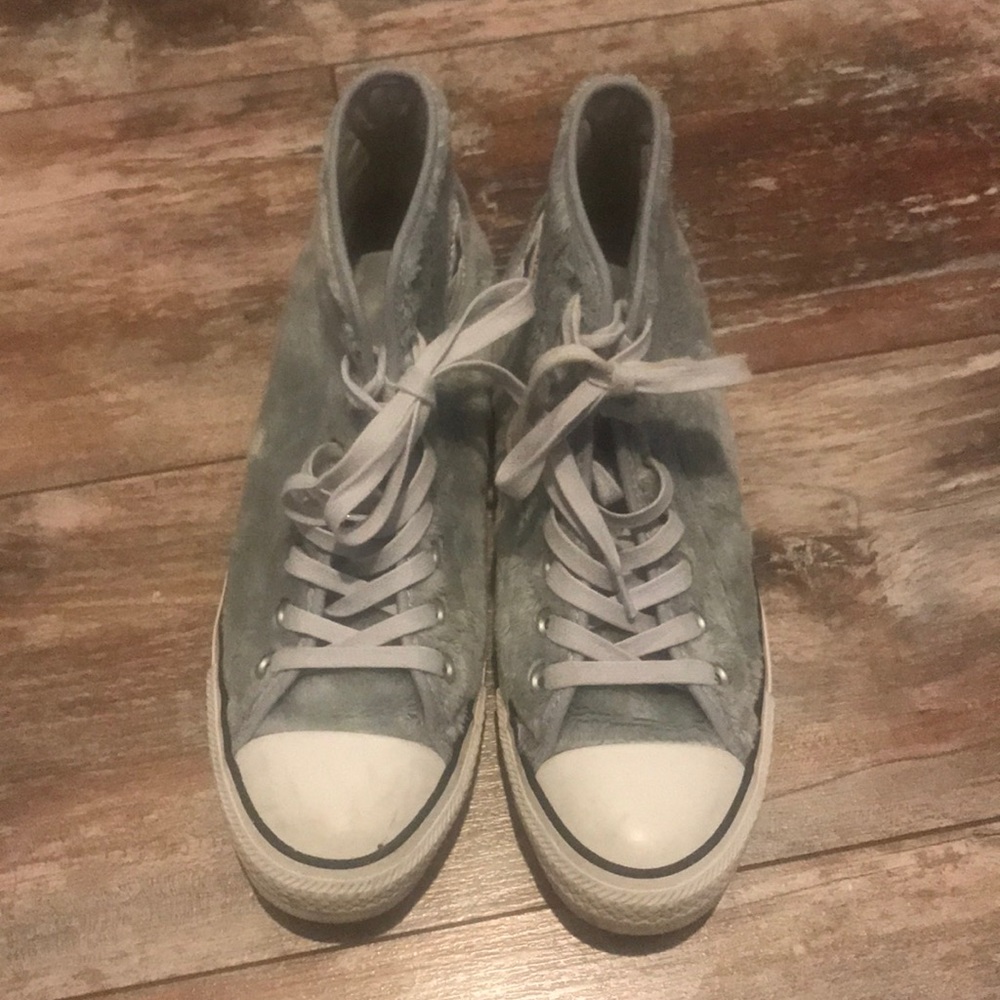 Fuzzy Gray Converse - image 2